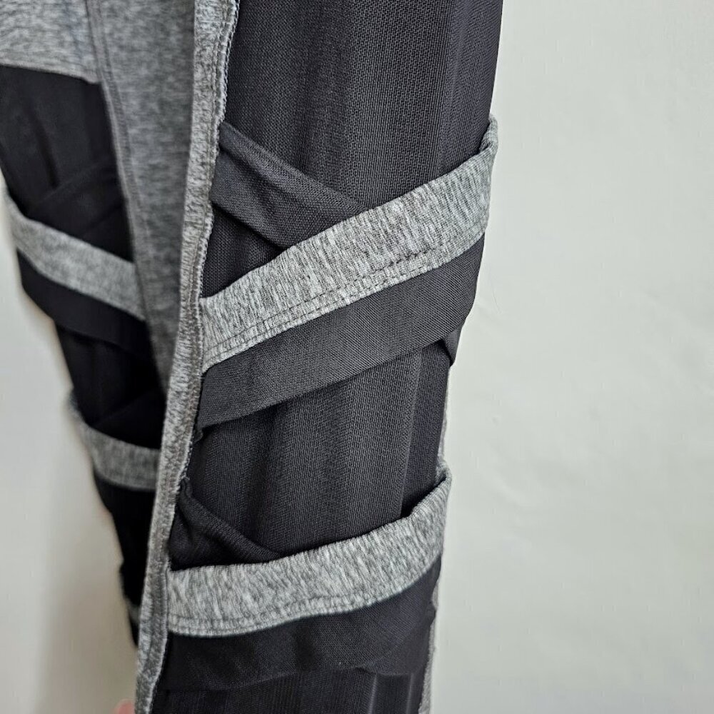 Women's X BY GOTTEX Cropped Leggings size XS GRAY BLACK Pocket Athleisure Capri - Picture 5 of 8